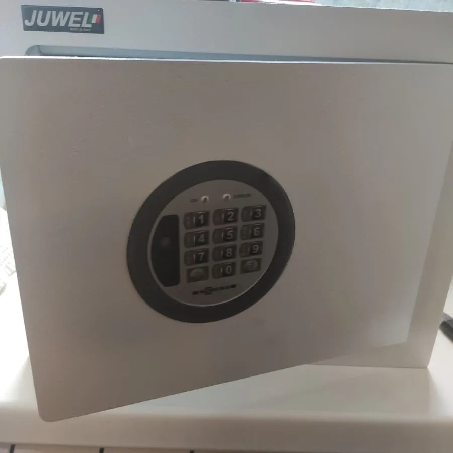 Вскрытие  сейфа JUWEL метро Новокузнецкая